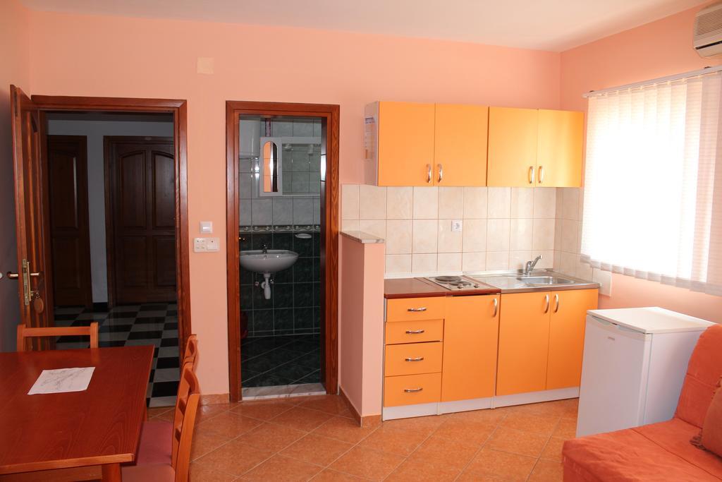 Apartments Villa Pirosi Оребич Номер фото