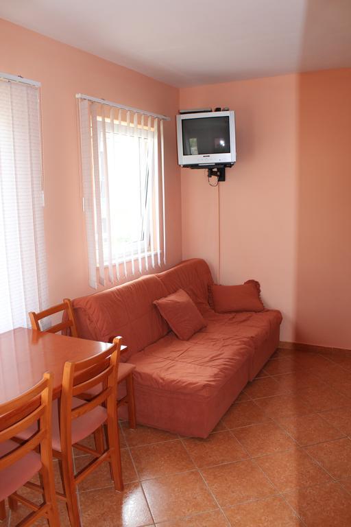 Apartments Villa Pirosi Оребич Номер фото